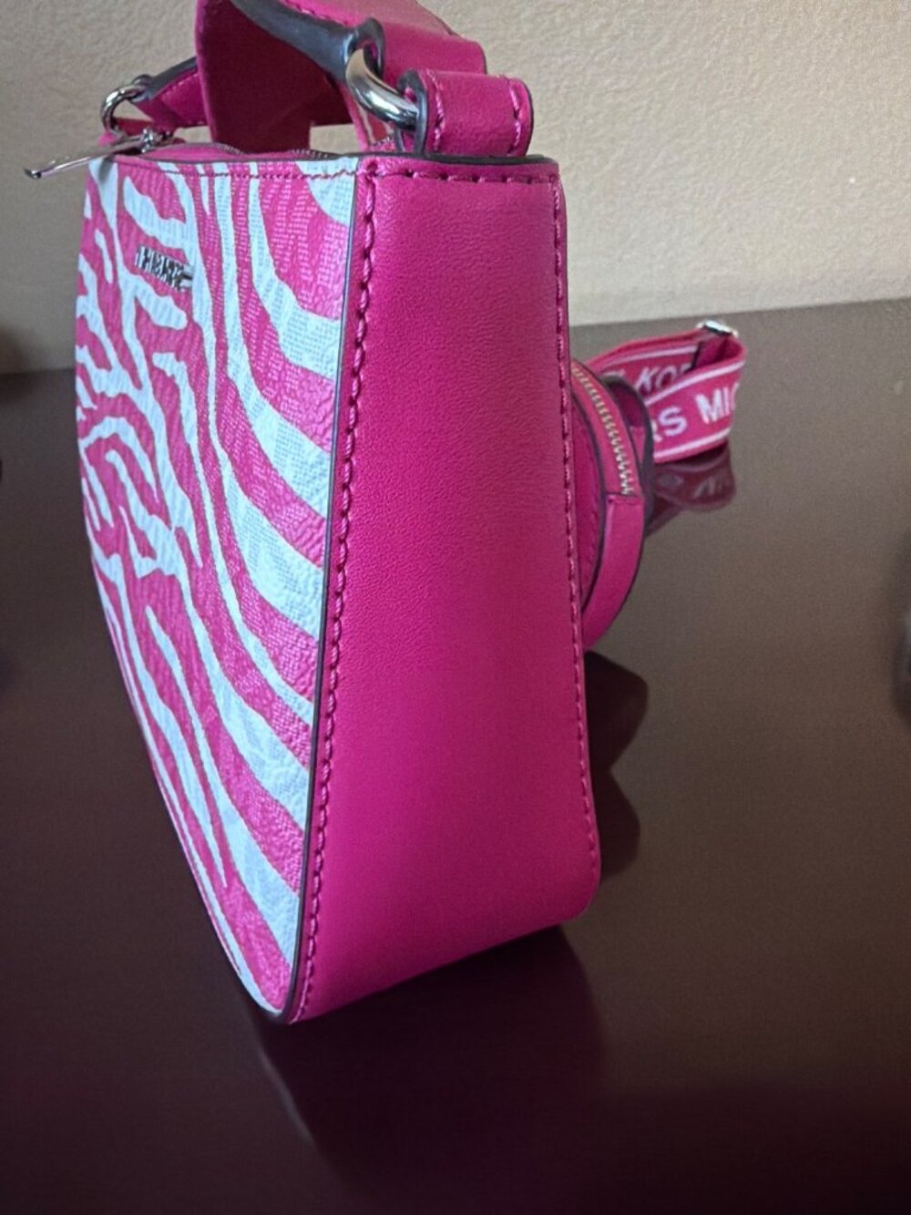 Michael Kors Pink Zebra Print Crossbody Purse 3-Pc Coin Earbud Set - Like New - Picture 9 of 16